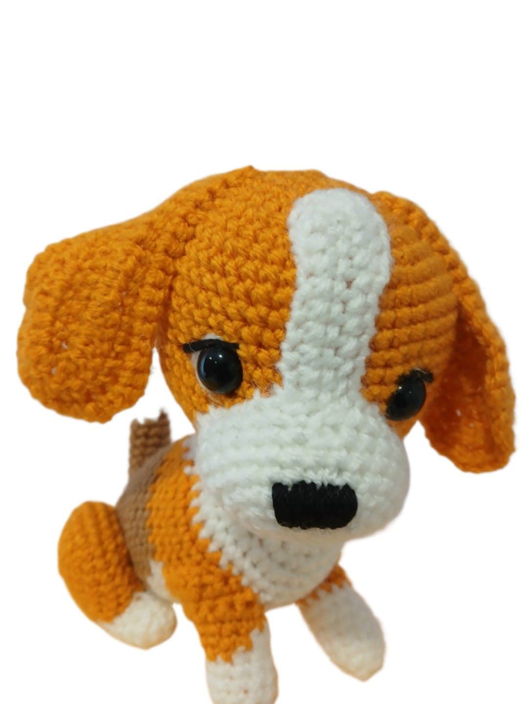 Peluche perro Beagle hecho a mano a ganchillo (amigurumi). - Imagen 4