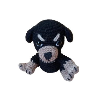Peluche perro rottweiler hecha a mano a ganchillo (amigurumi). - Imagen 1