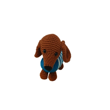 Peluche perro salchicha con jersey azul hecho a mano a ganchillo (amigurumi). - Imagen 1
