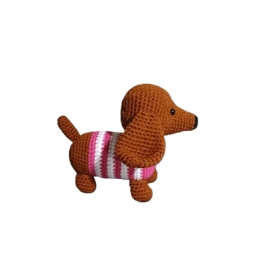 Peluche perro salchicha con jersey rosa hecho a mano a ganchillo (amigurumi). - Imagen 2