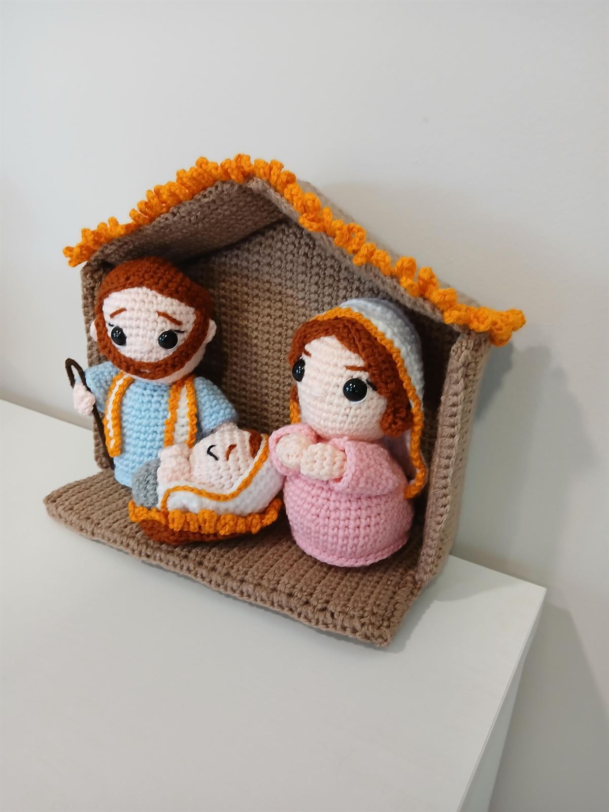 Peluche pesebre nacimiento hecho a mano a ganchillo (amigurumi). - Imagen 3