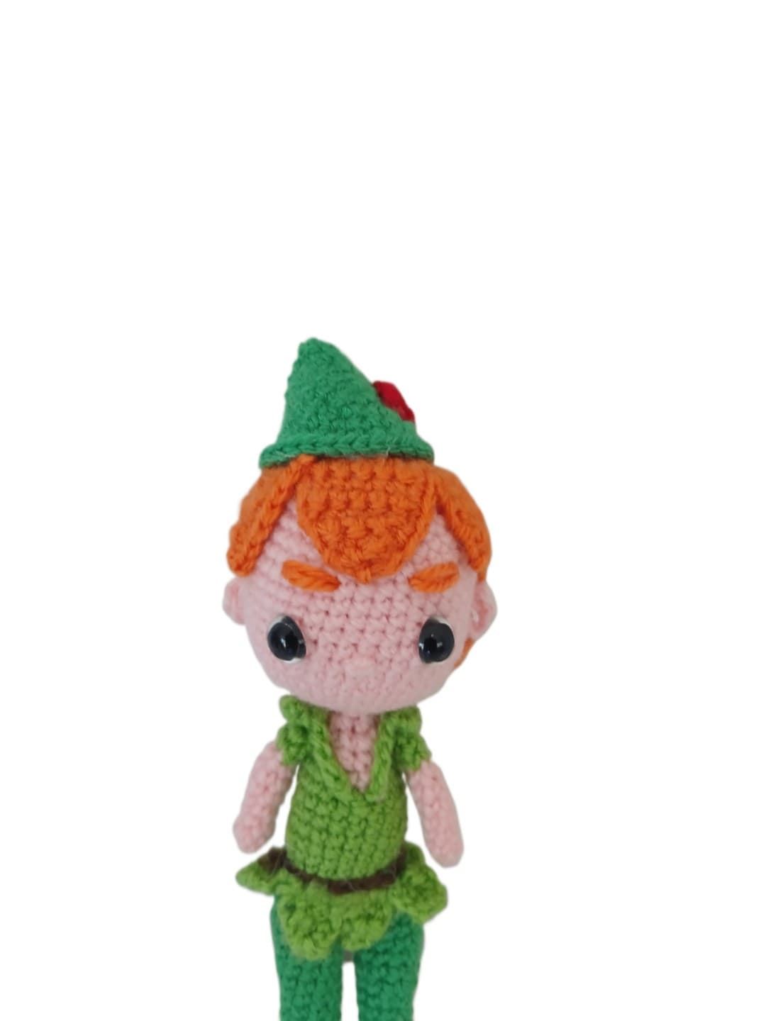 Peluche peter pan principe hecho a mano a ganchillo (amigurumi). - Imagen 4