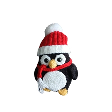 Peluche pingüino navideño hecho a mano a ganchillo (amigurumi). - Imagen 1