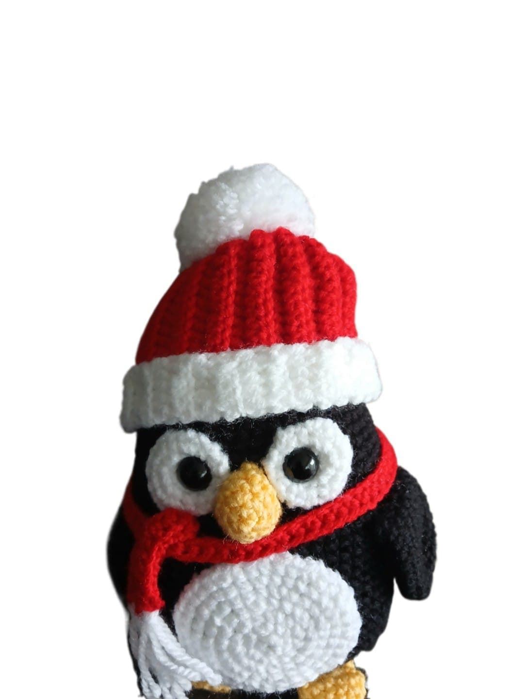 Peluche pingüino navideño hecho a mano a ganchillo (amigurumi). - Imagen 4