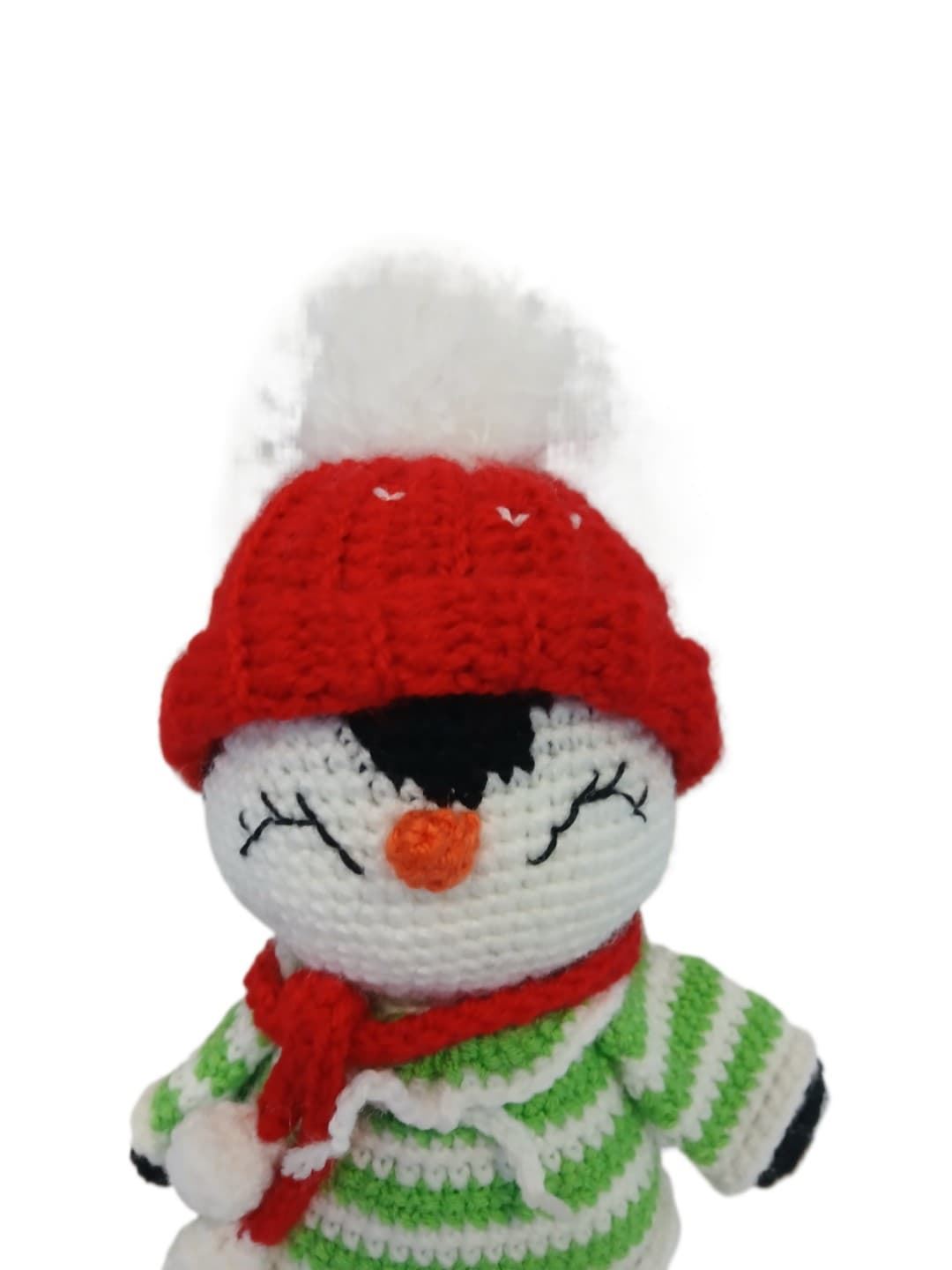 Peluche pingüino navideño hecho a mano a ganchillo (amigurumi). - Imagen 4