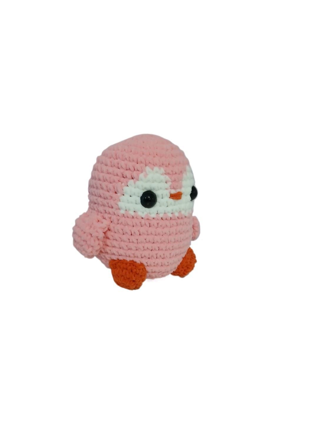 Peluche pingüino rosa en lana chenille hecho a mano a ganchillo (amigurumi). - Imagen 3