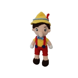 Peluche pinocho hecho a mano a ganchillo (amigurumi). - Imagen 1