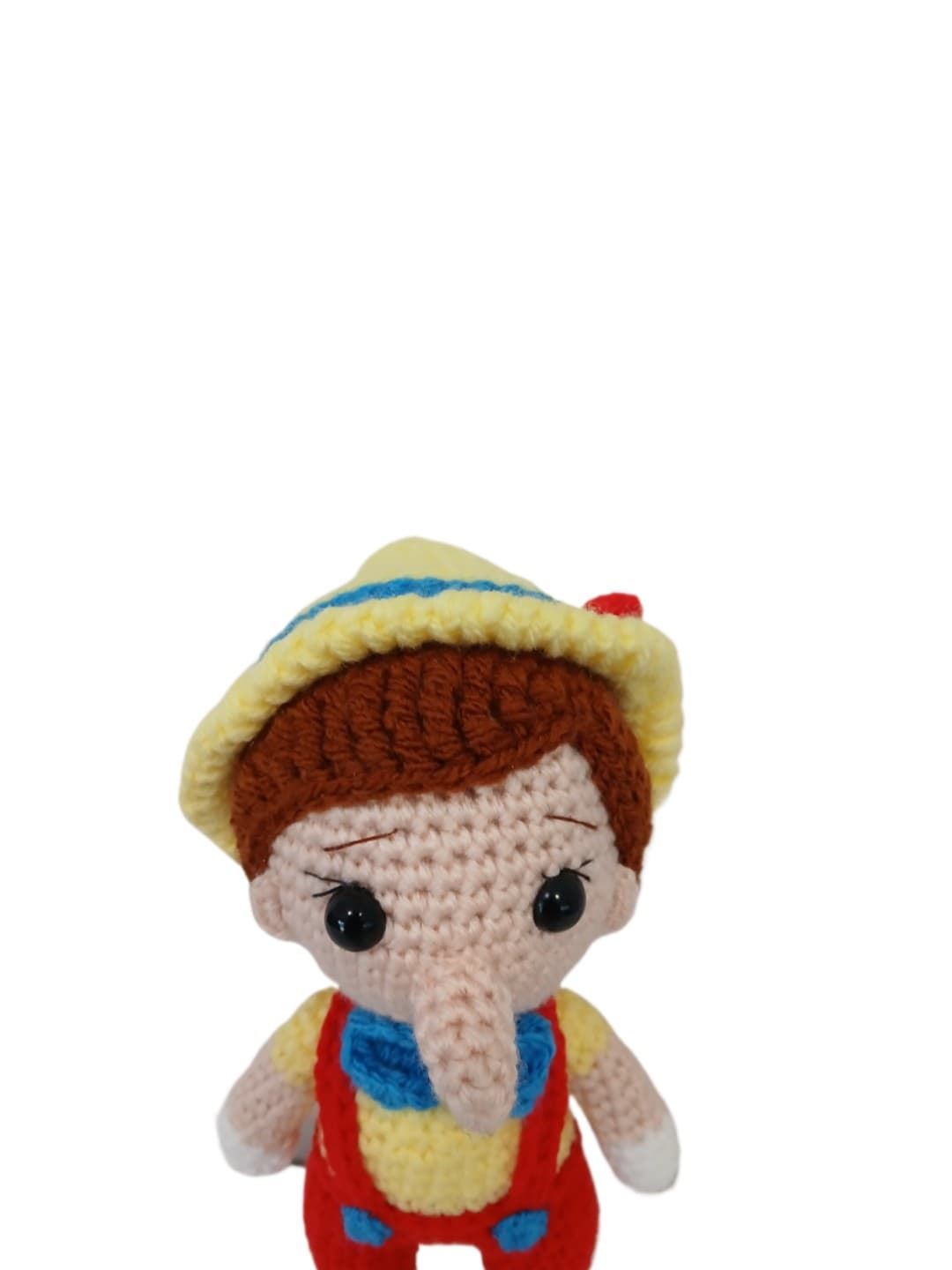 Peluche pinocho hecho a mano a ganchillo (amigurumi). - Imagen 4