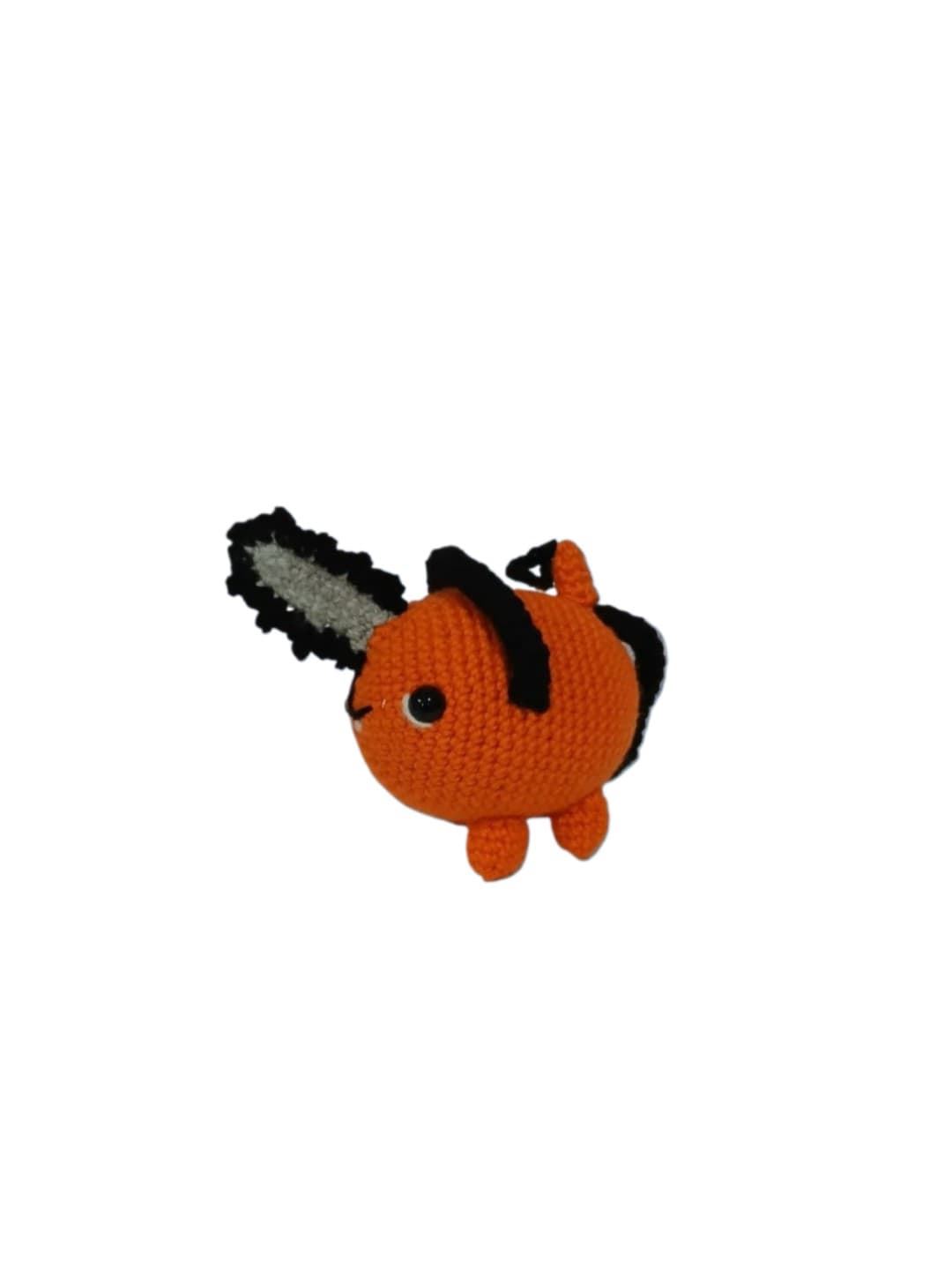 Peluche pochita hecha a mano a ganchillo (amigurumi). - Imagen 1