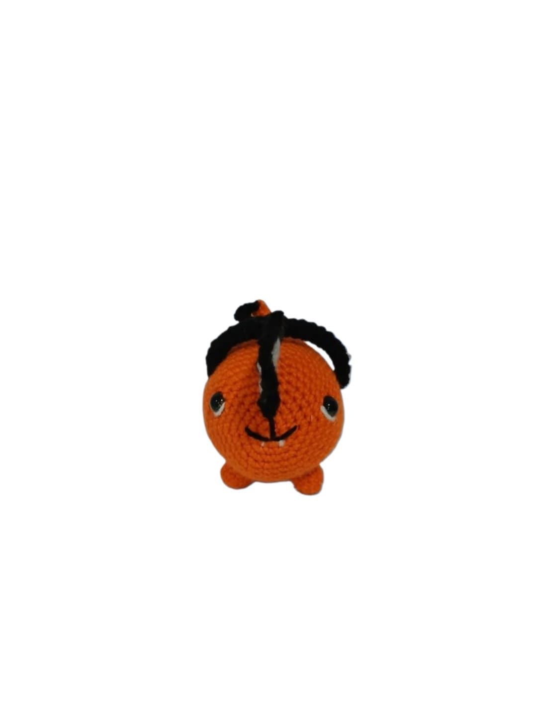 Peluche pochita hecha a mano a ganchillo (amigurumi). - Imagen 3