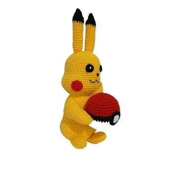 Peluche pokemon pikachu con pokeball hecho a mano a ganchillo (amigurumi). - Imagen 2