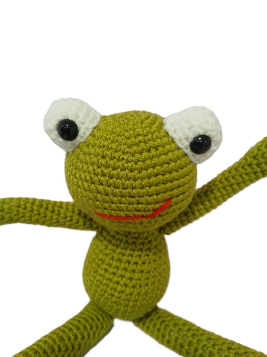 Peluche rana con corona hecho a mano a ganchillo (amigurumi). - Imagen 4