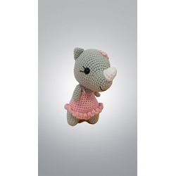 Peluche rinoceronte con vestido hecho a mano a ganchillo (amigurumi). - Imagen 2