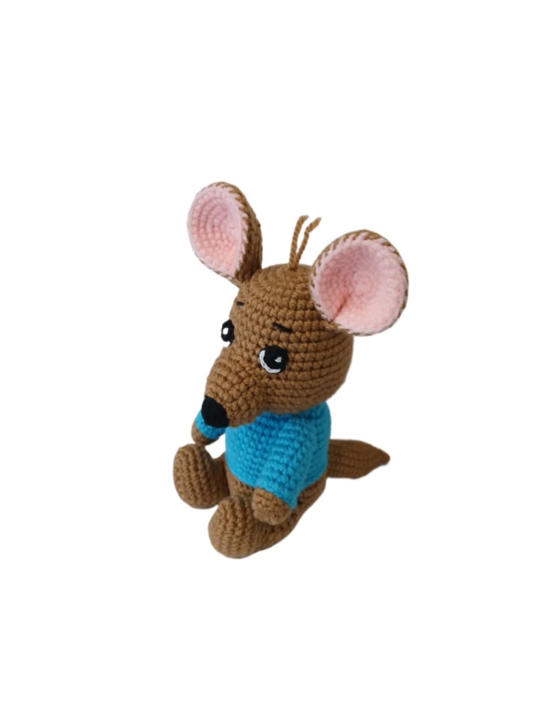 Peluche rito canguro de winnie pooh hecho a mano a ganchillo (amigurumi). - Imagen 3