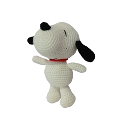 Peluche snoopy hecho a mano a ganchillo (amigurumi). - Imagen 2