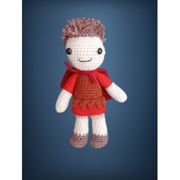 Peluche soldado medieval hecho a mano a ganchillo (amigurumi). - Imagen 1