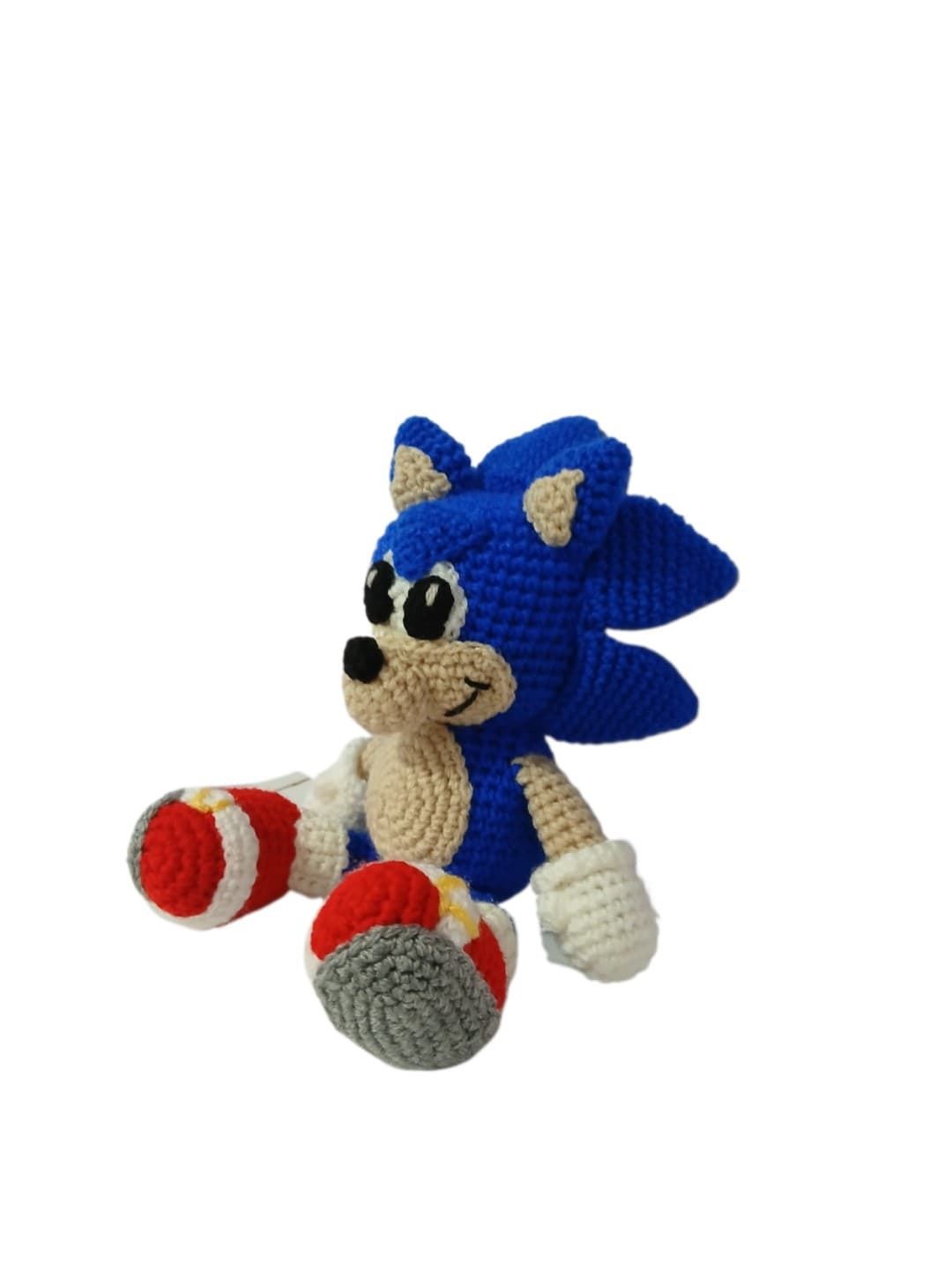 Peluche sonic hecho a mano a ganchillo (amigurumi). - Imagen 2