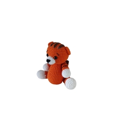 Peluche tigre hecho a mano a ganchillo (amigurumi). - Imagen 2