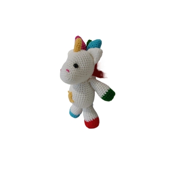 Peluche unicornio hecho a mano a ganchillo (amigurumi). - Imagen 2