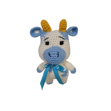 Peluche vaca blanca y azul hecha a mano a ganchillo (amigurumi). - Imagen 1