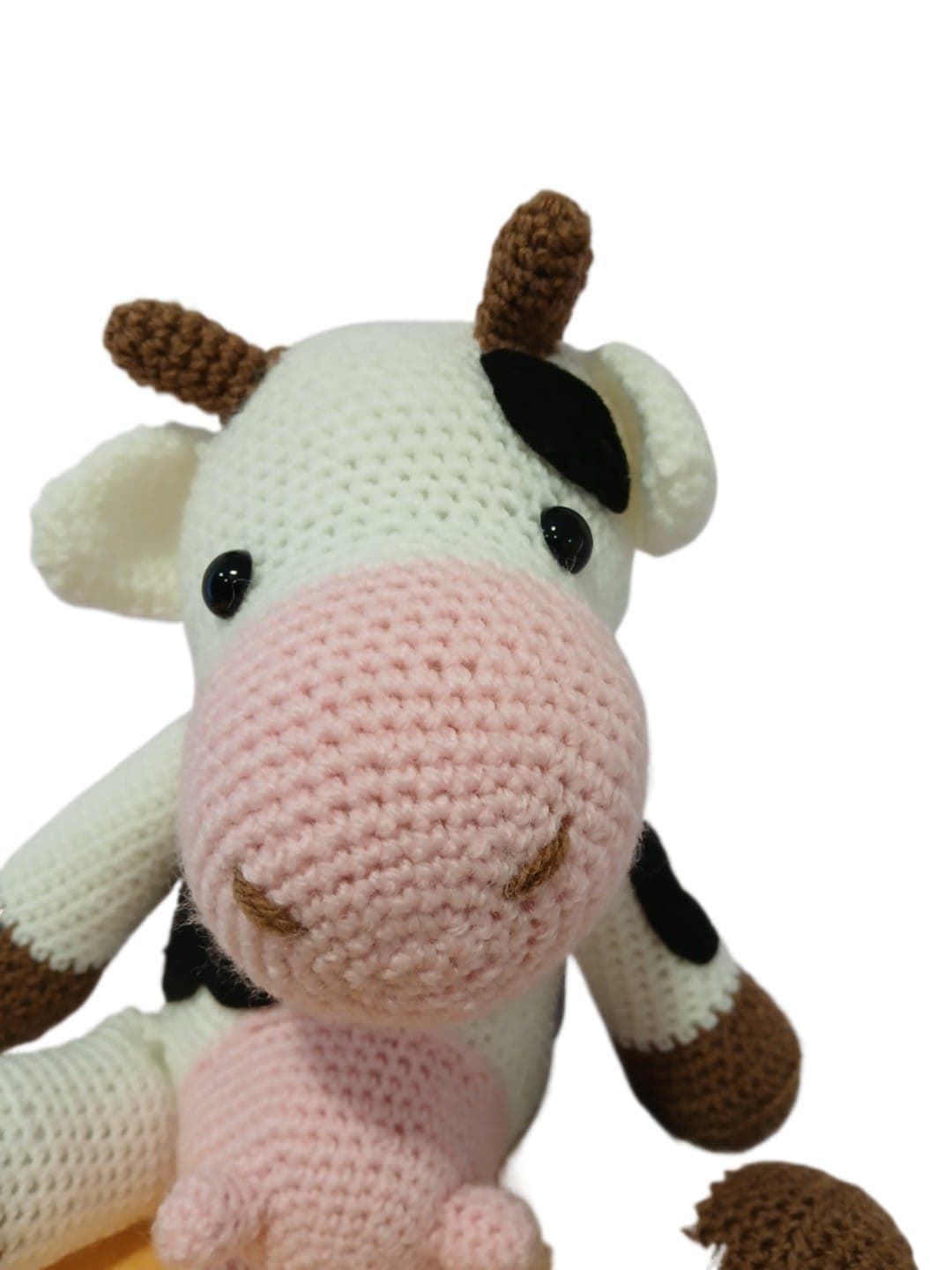 Peluche vaca hecha a mano a ganchillo (amigurumi). - Imagen 6
