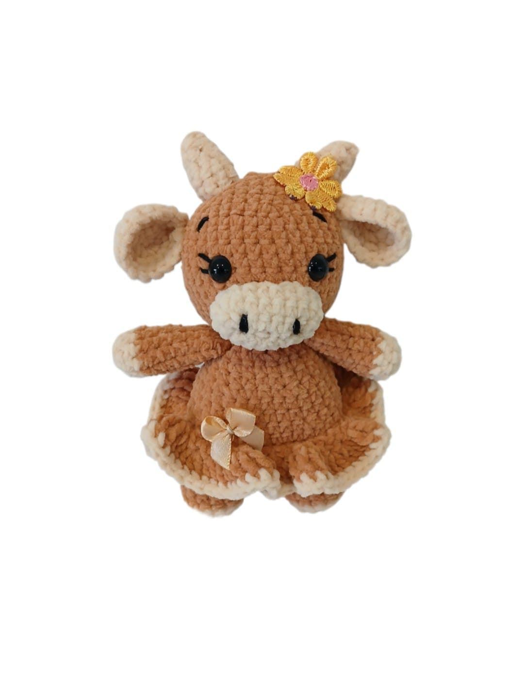 Peluche vaca hecha a mano a ganchillo (amigurumi). - Imagen 1