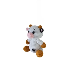 Peluche vaca hecho a mano a ganchillo (amigurumi). - Imagen 2