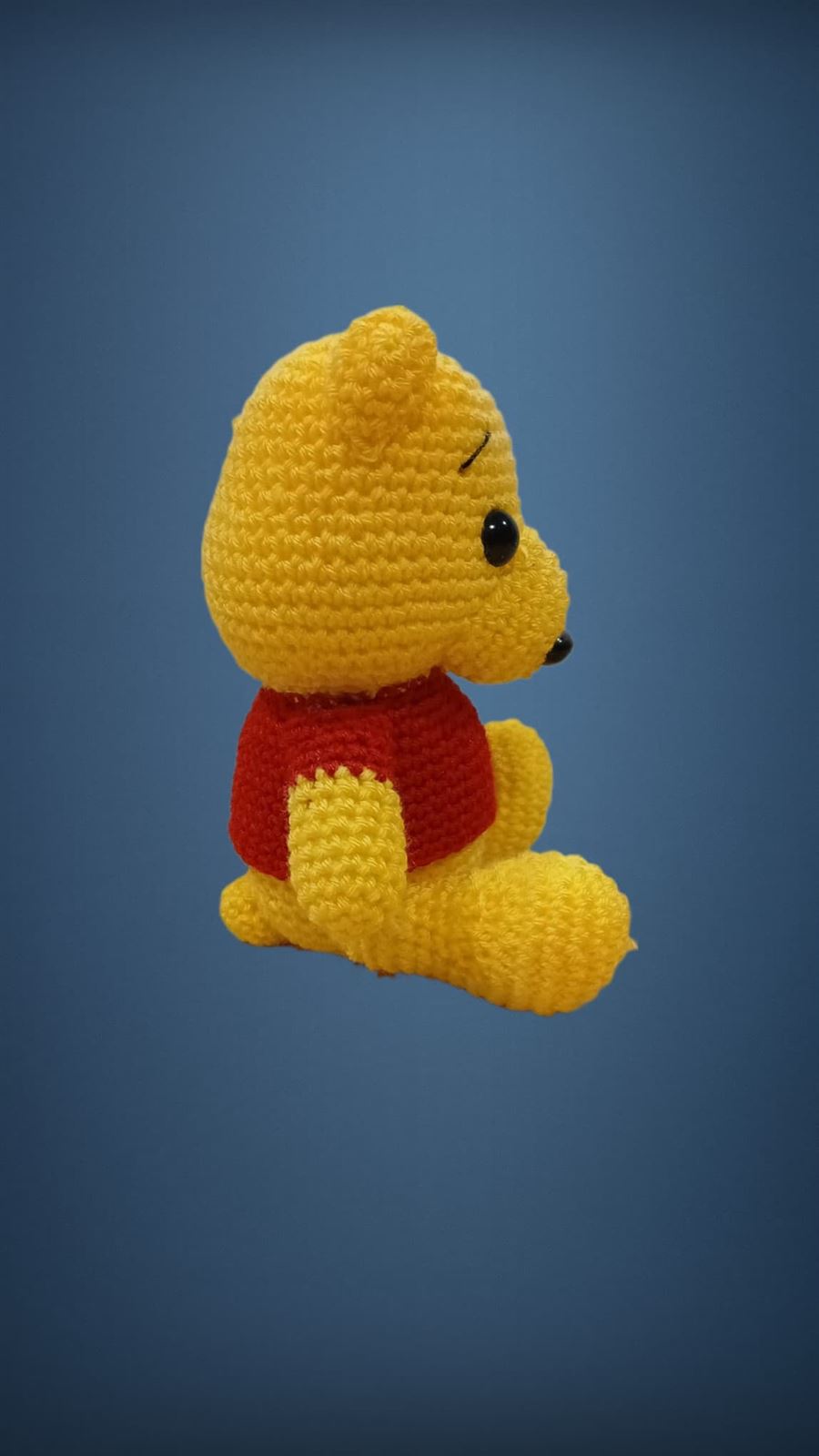 Peluche winnie pooh hecho a mano a ganchillo (amigurumi). - Imagen 3