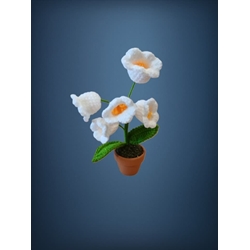 Planta con tarro barro 5 flores blancas hecha a mano a ganchillo (amigurumi). - Imagen 1