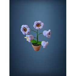 Planta con tarro barro 5 flores lila hecha a mano a ganchillo (amigurumi). - Imagen 1