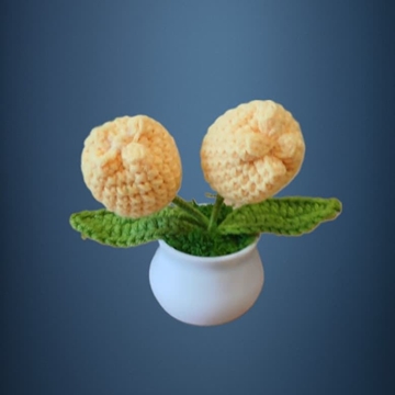 Planta con tarro blanco 2 tulipanes amarillos hecha a mano a ganchillo (amigurumi). - Imagen 1