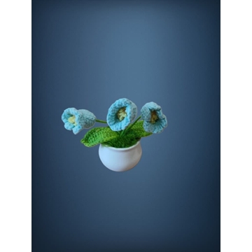 Planta con tarro blanco 3 flores azules hecha a mano a ganchillo (amigurumi). - Imagen 2